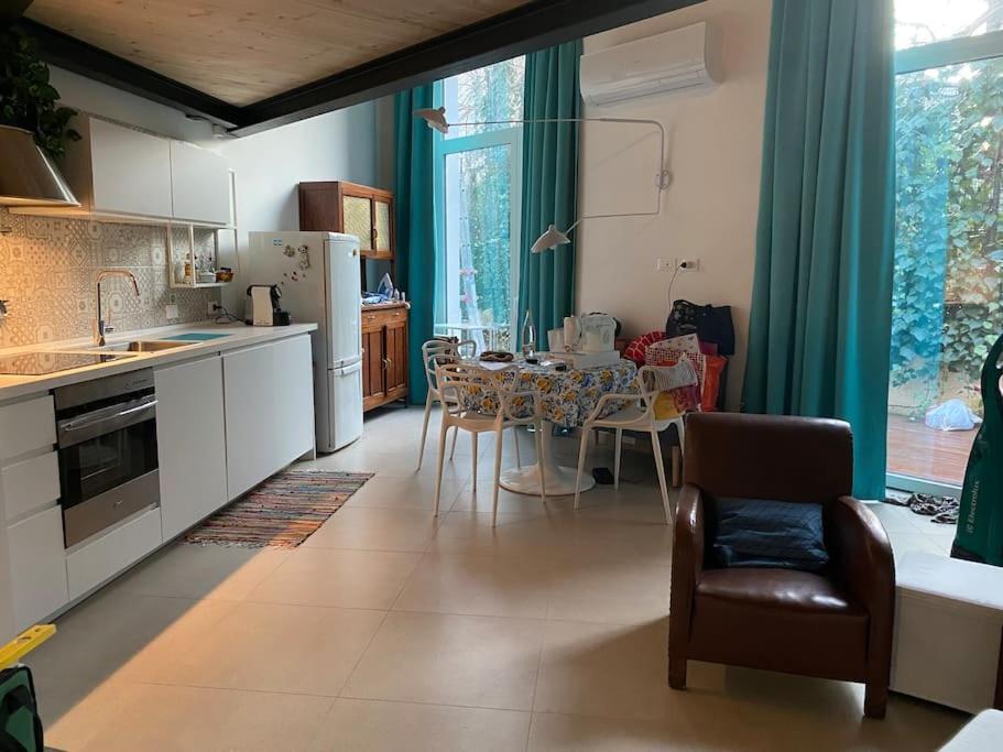 Apartament Open Space City Center Con Terrazzo E Due Bagni Mediolan Zewnętrze zdjęcie