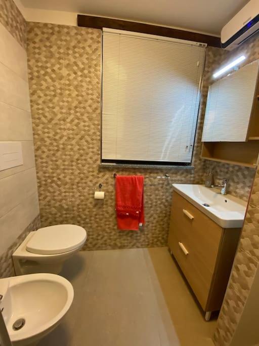 Apartament Open Space City Center Con Terrazzo E Due Bagni Mediolan Zewnętrze zdjęcie