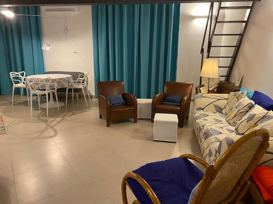 Apartament Open Space City Center Con Terrazzo E Due Bagni Mediolan Zewnętrze zdjęcie